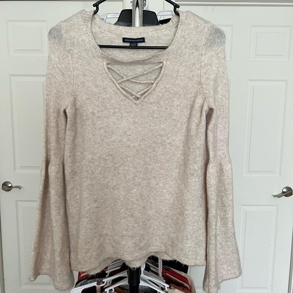 Xs AE sweater